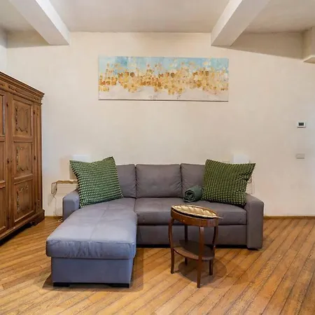 Elegante E La Foglia D'oro Apartamento